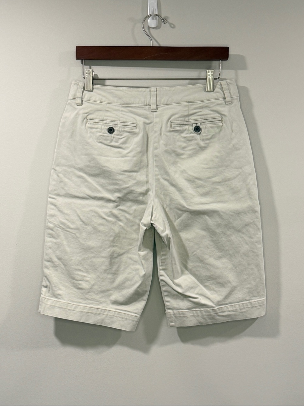 Talbots Women's Flat-Front Khaki Stretch Bermuda Shorts Size 10 - Picture 3 of 10